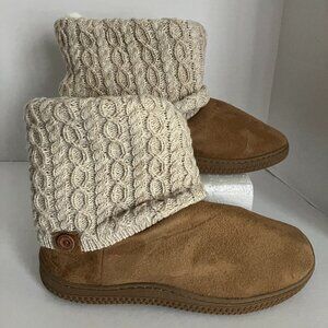 Muk Luks Women’s Knit Slippers L 9-10  Brown Sherpa Lined Booties New W/O Tags.
